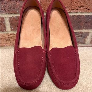 NWOT Vionic Women's Wine Suede Loafers
